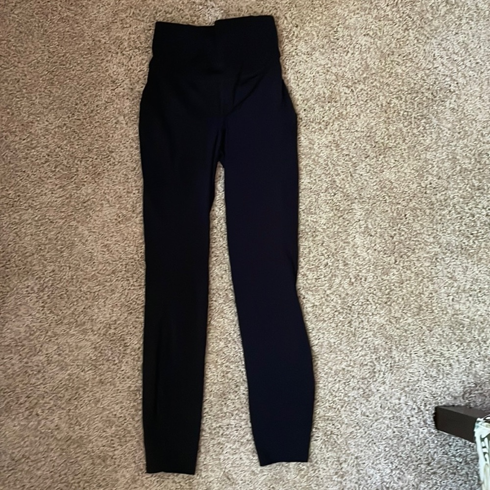 Black lululemon leggings